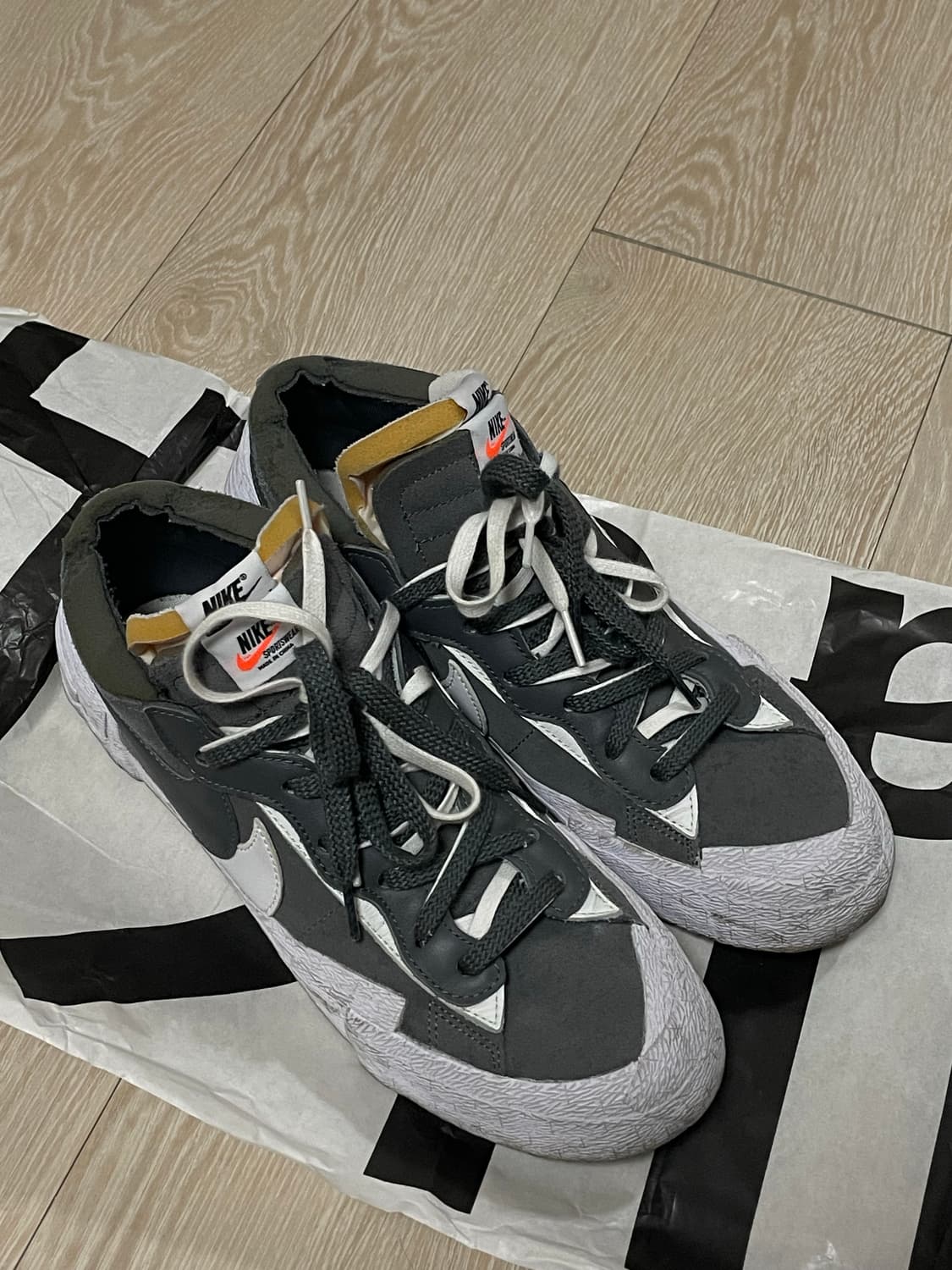 나이키 사카이 블레이저 로우 아이언 그레이 285사이즈 상품이미지1