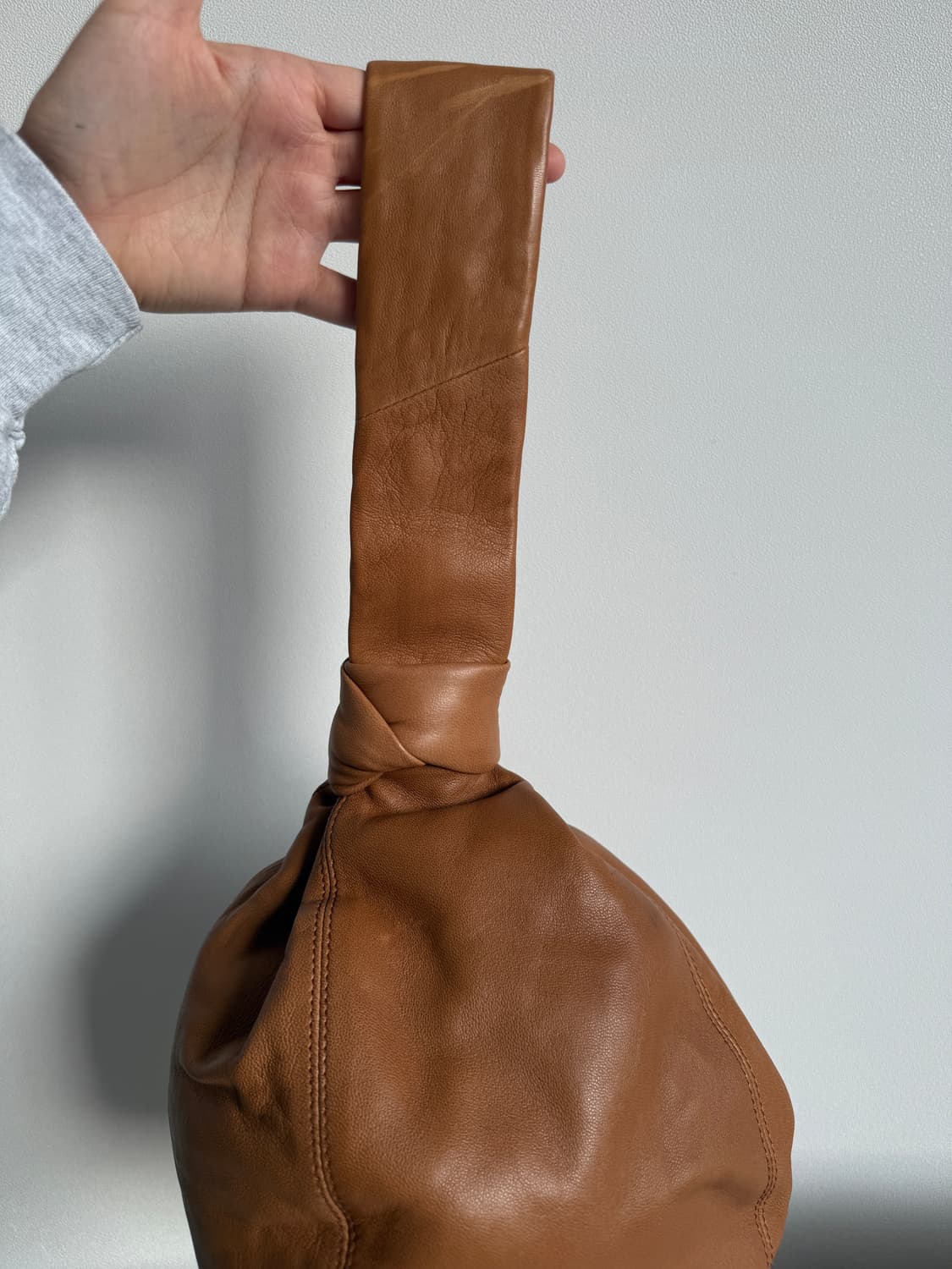 르메르 가죽볼백 토바코 상품이미지8