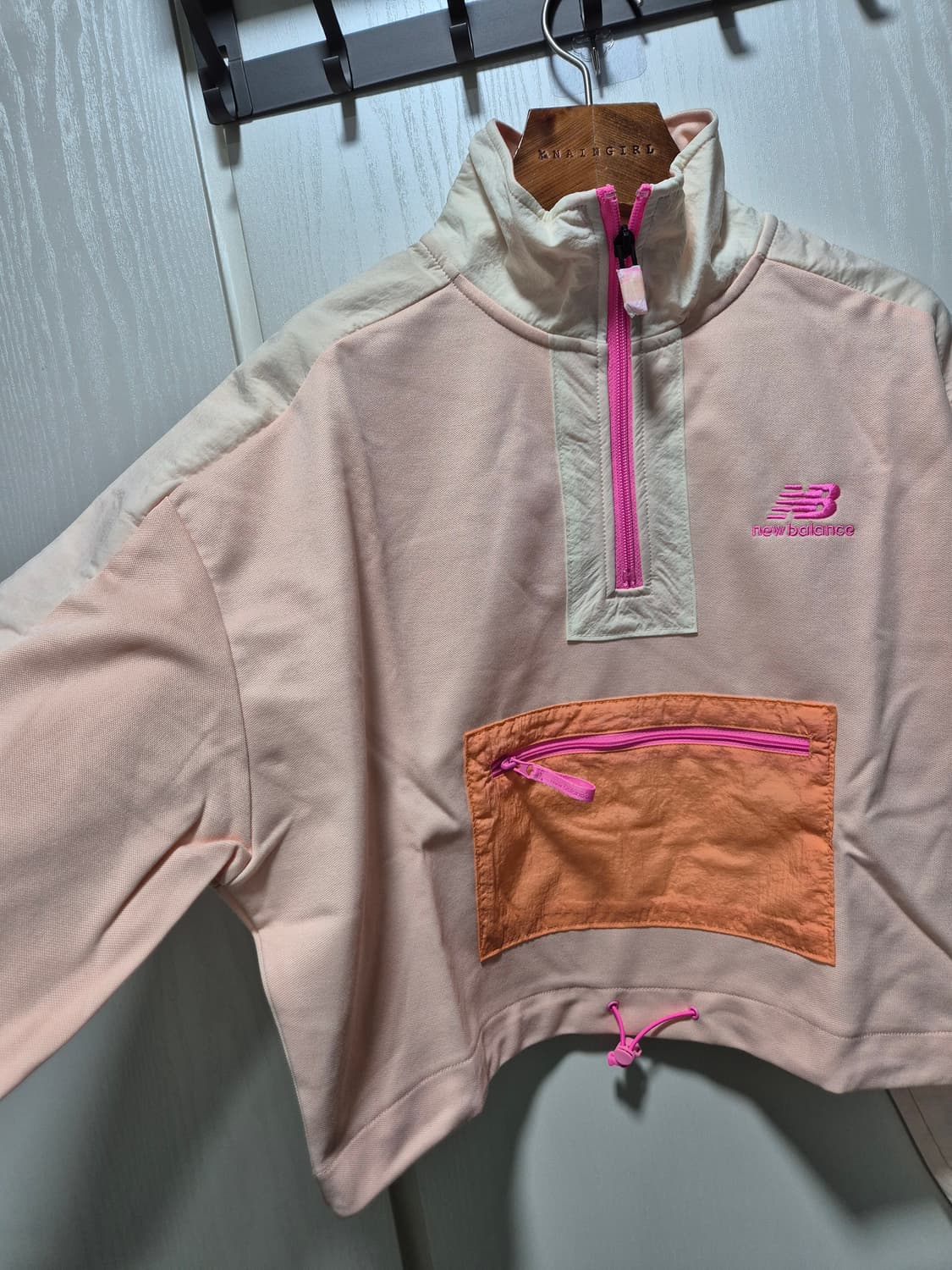 뉴발란스 핑크 아노락 크롭 자켓.새상품 상품이미지5