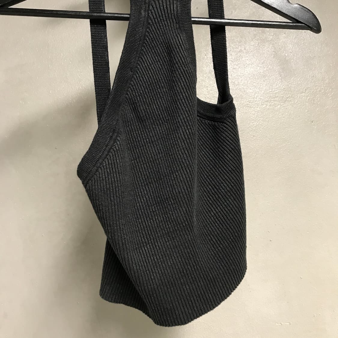 자크뮈스 슬리브리스 니트 탑 36(W) 상품이미지3