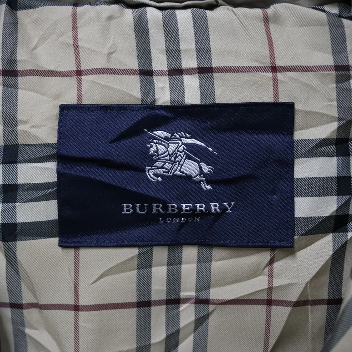 버버리 런던 후드 다운 패딩 61478 상품이미지8