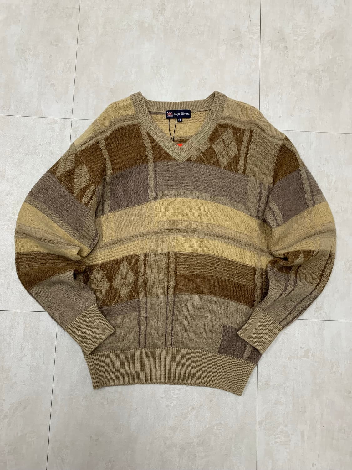 Joseph 브이넥 패턴 니트 #375 상품이미지1