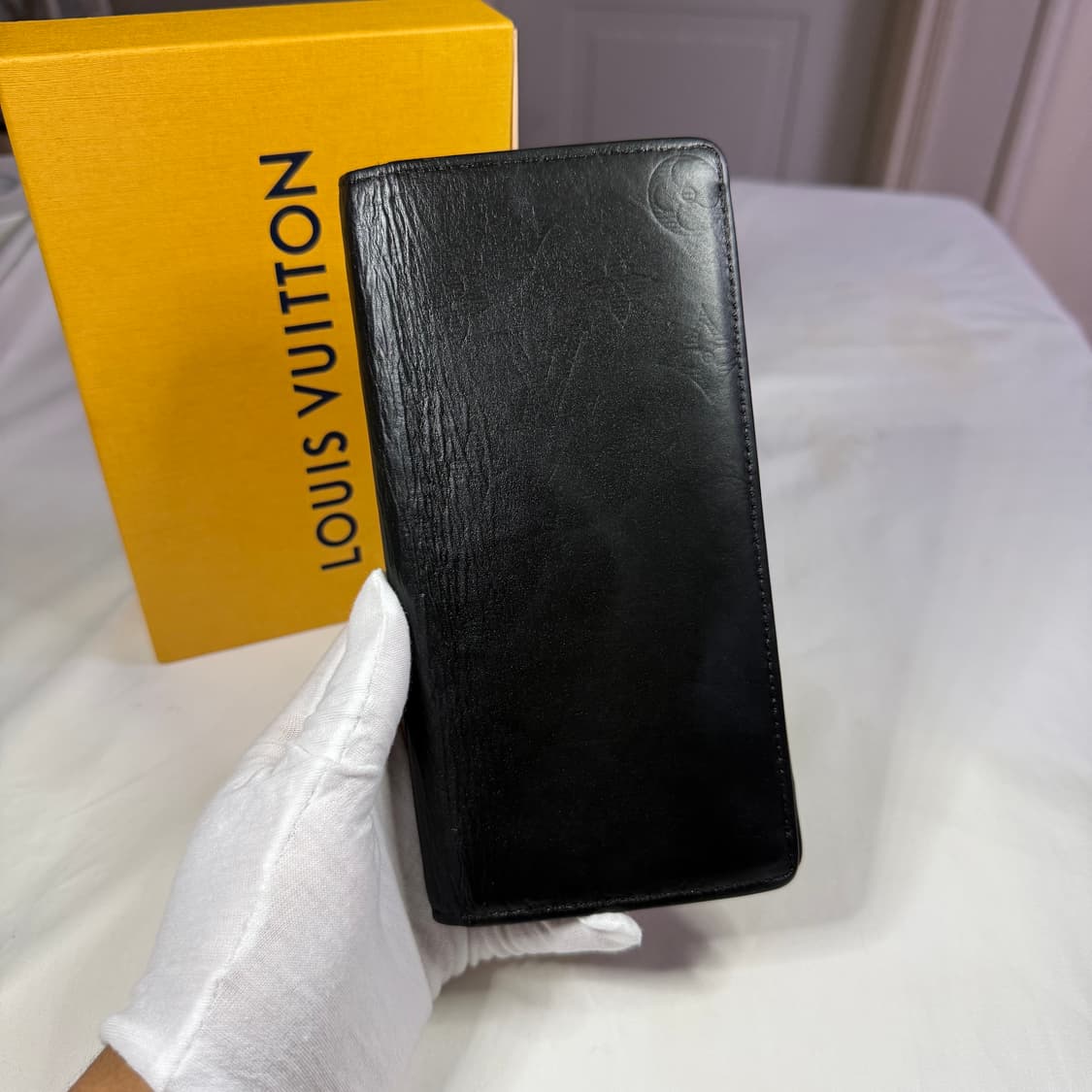 루이비통 모노그램 쉐도우 브라짜 월렛 장지갑 M62900 상품이미지1