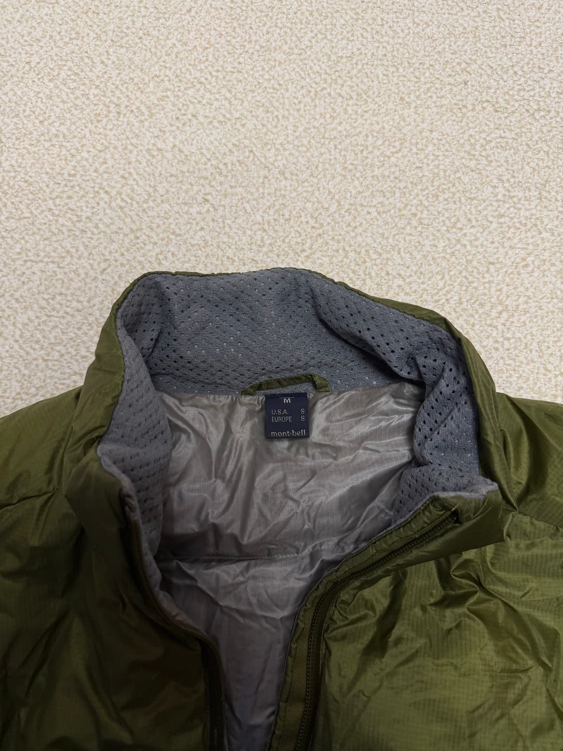 몽벨 재팬 알파인 카키 다운 패딩 자켓 상품이미지3