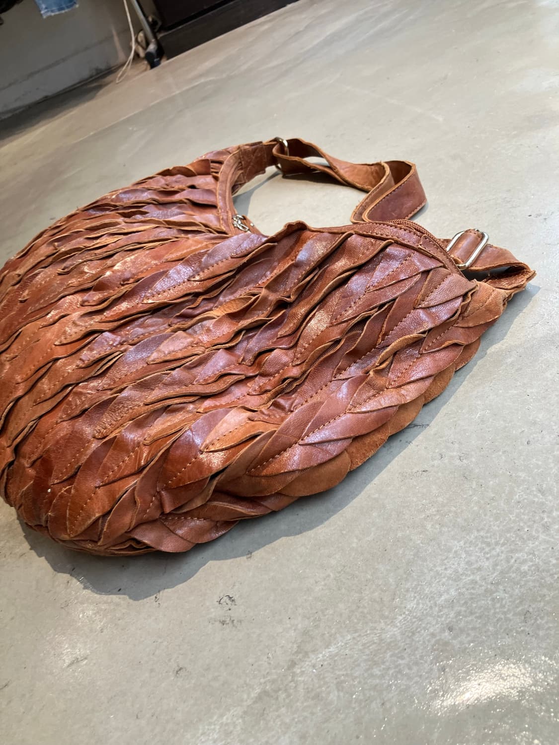 Furla 레더 위빙 숄더백 상품이미지1