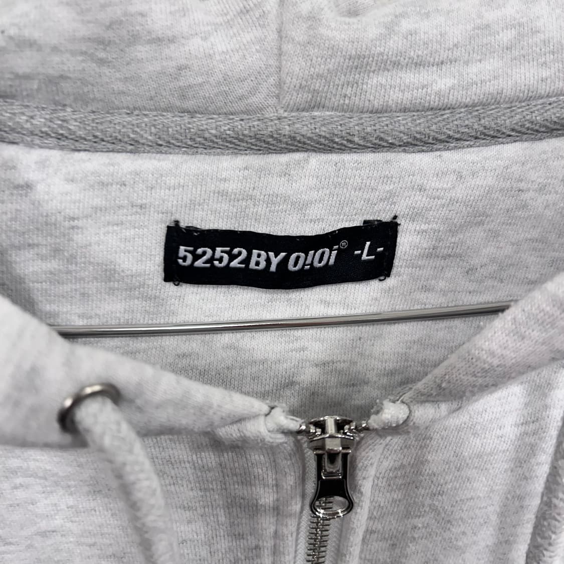 OIOI 서울 스몰로고 투웨이 헤비코튼 후드집업 상품이미지3