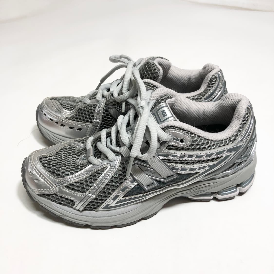 뉴발란스 1906R 실버 235 상품이미지2