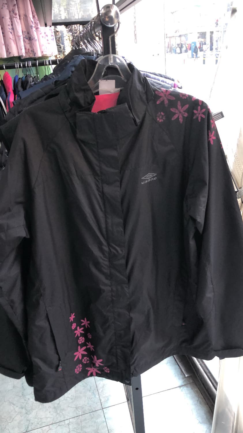 엄브로 꽃 바람막이 상품이미지1