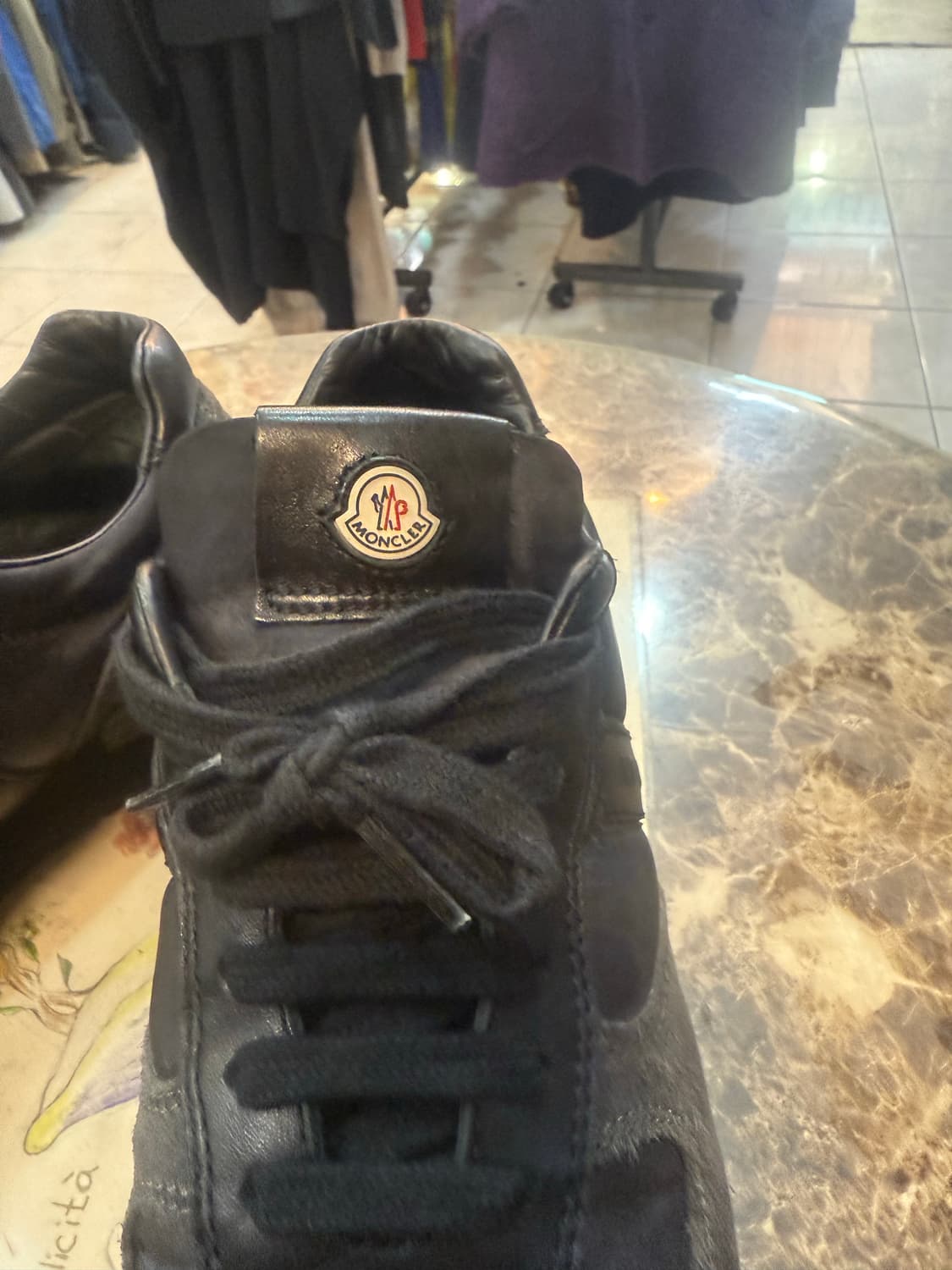 40/260 정품 몽클레어 스니커즈 팝니다 상품이미지2