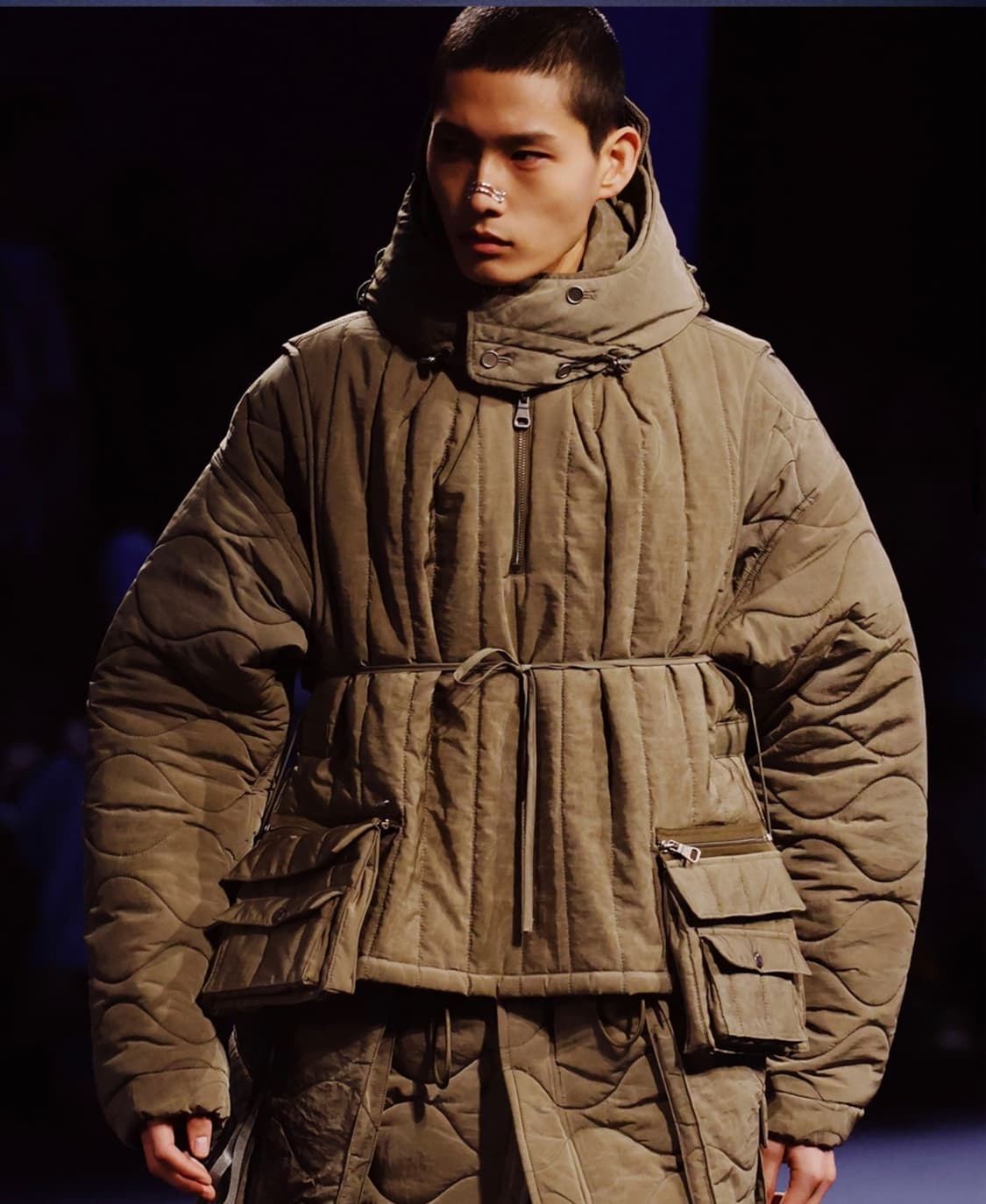 왁스 코티드 패디드 터틀 베스트와 레이스업 피쉬테일 파카 팔아요 상품이미지5