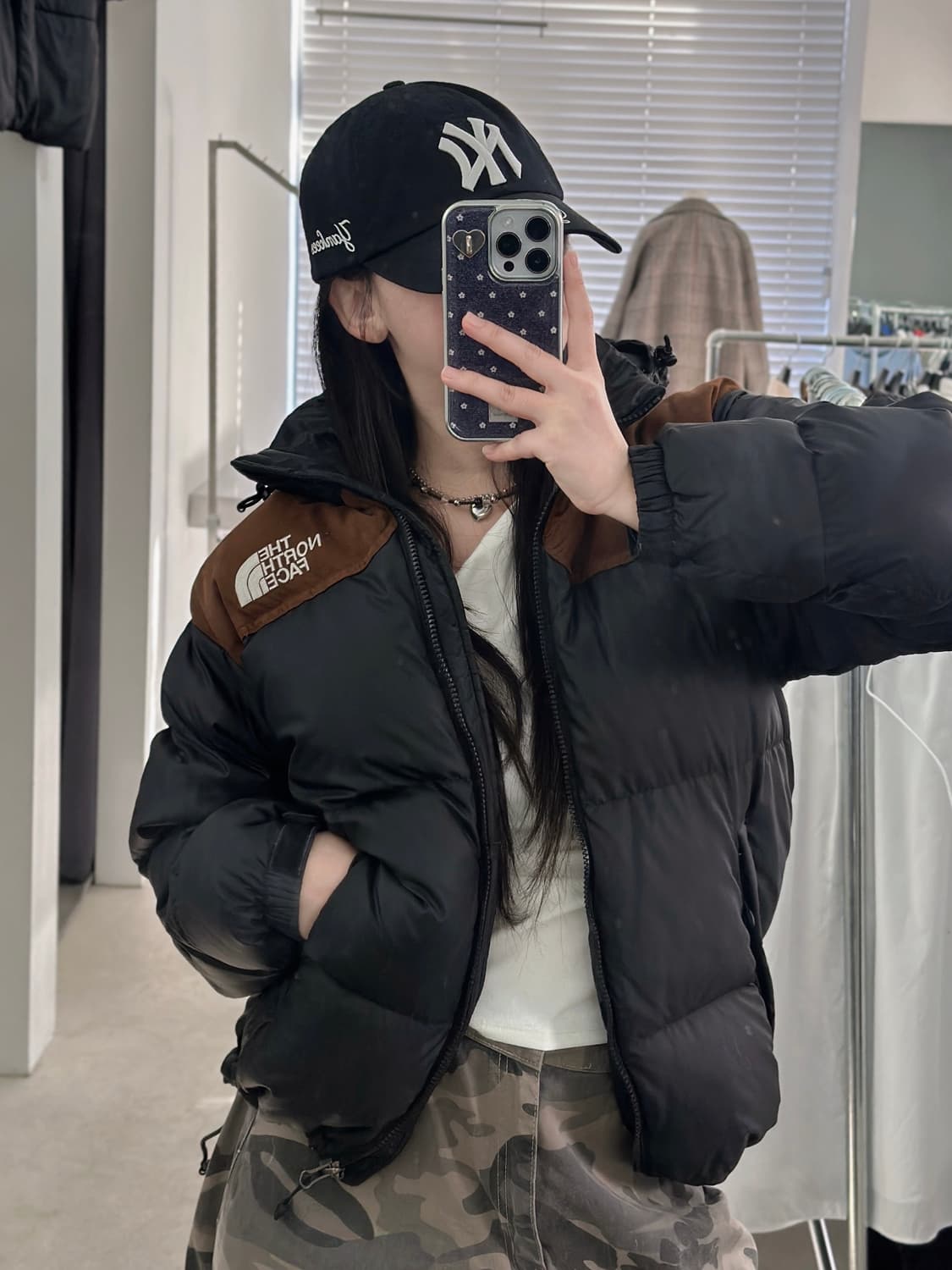 노스페이스 700 LTD 블랙/브라운 눕시 패딩  상품이미지1