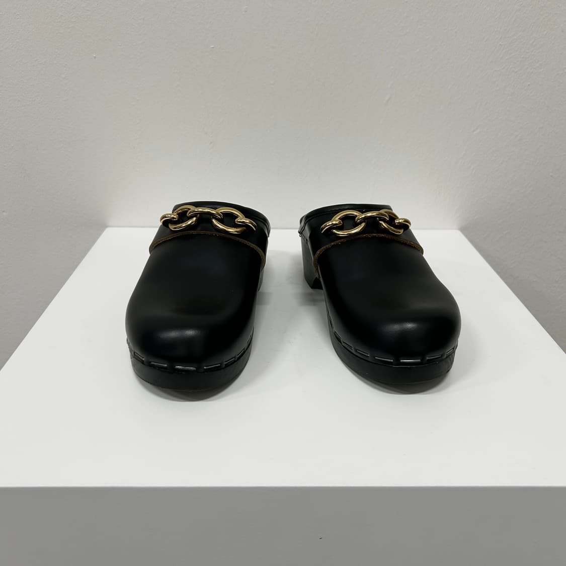 생로랑 체인 뮬 상품이미지1