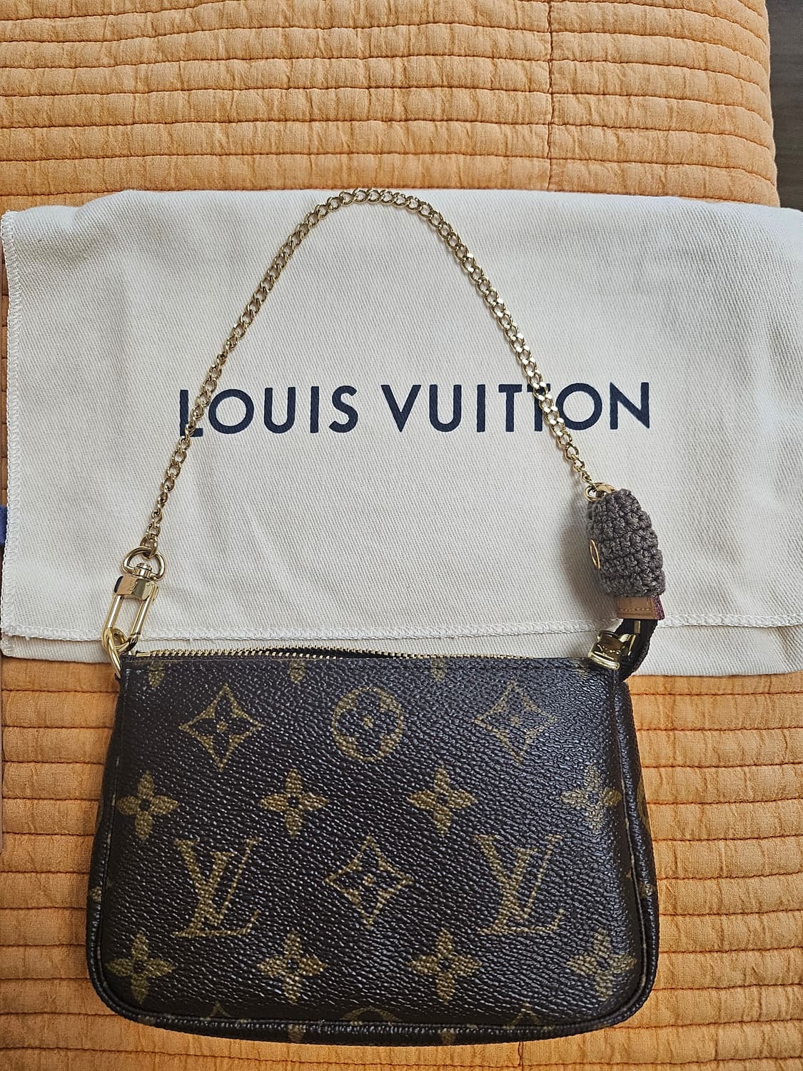 루이비통 미니 포쉐트 악세수아 정품 상품이미지3