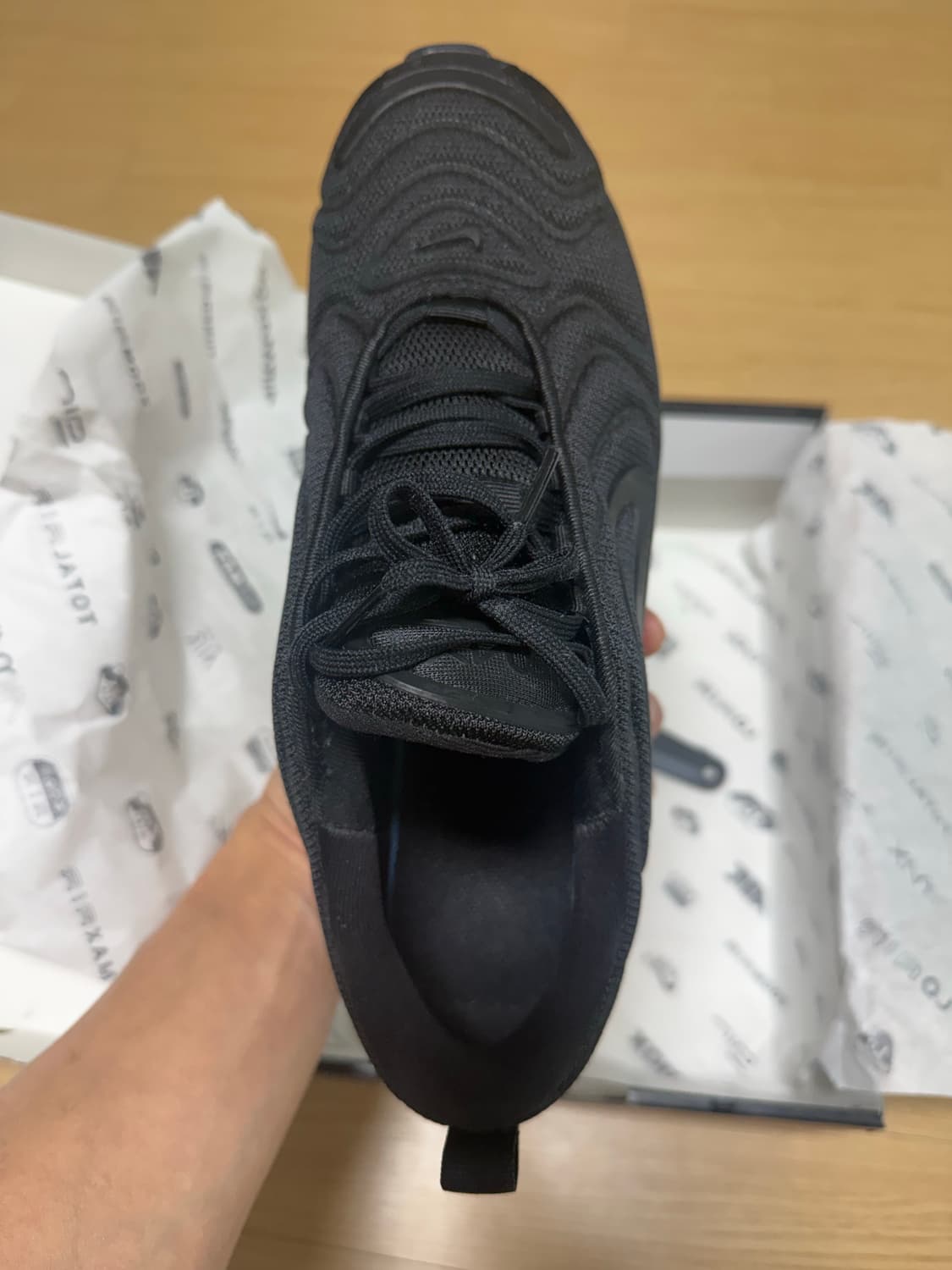 나이키 에어맥스 720 트리플블랙(260mm) 새상품급 상품이미지7