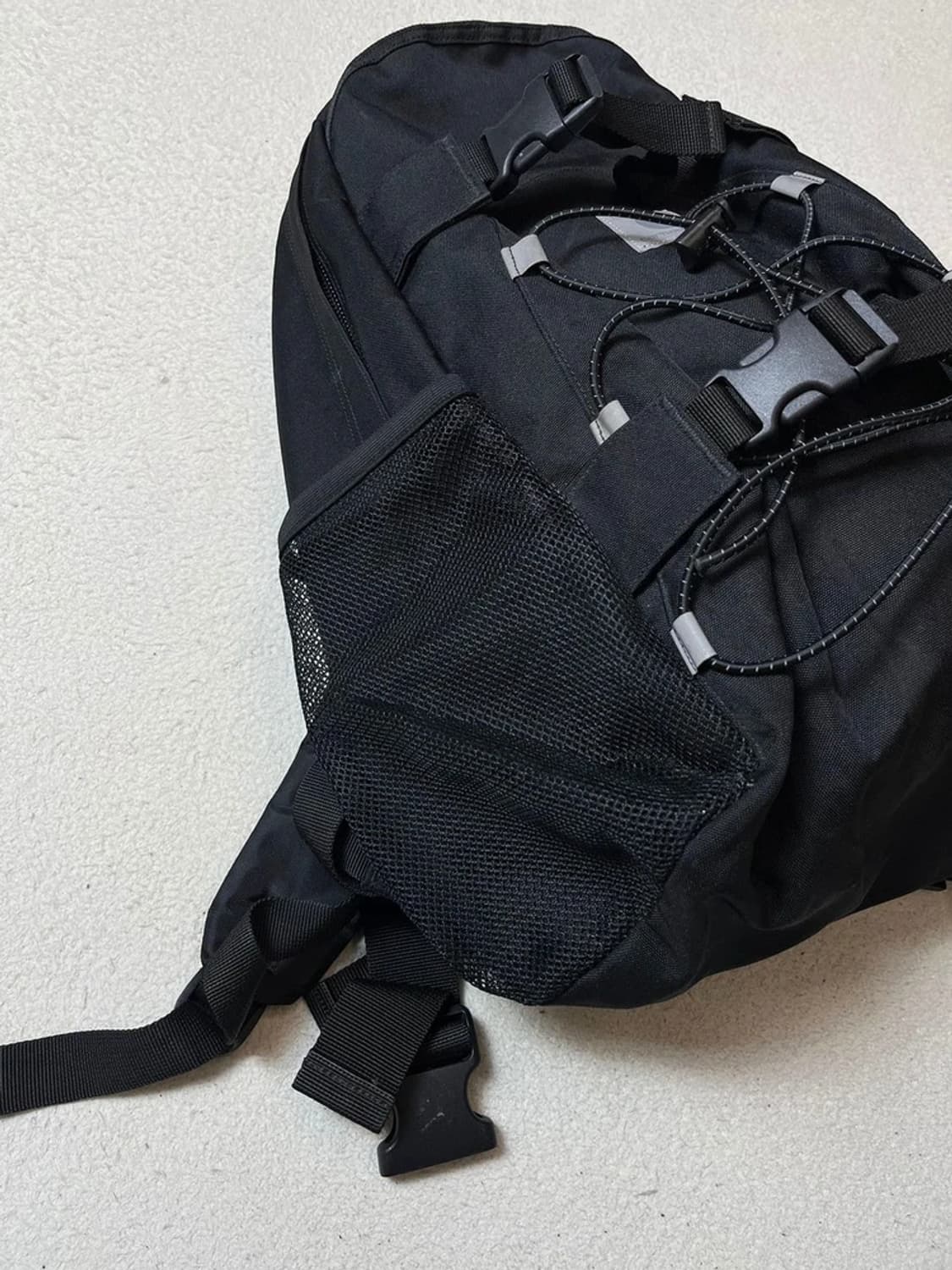 칼하트 wip 리플렉티브 킥플립 백팩 A1854 상품이미지4