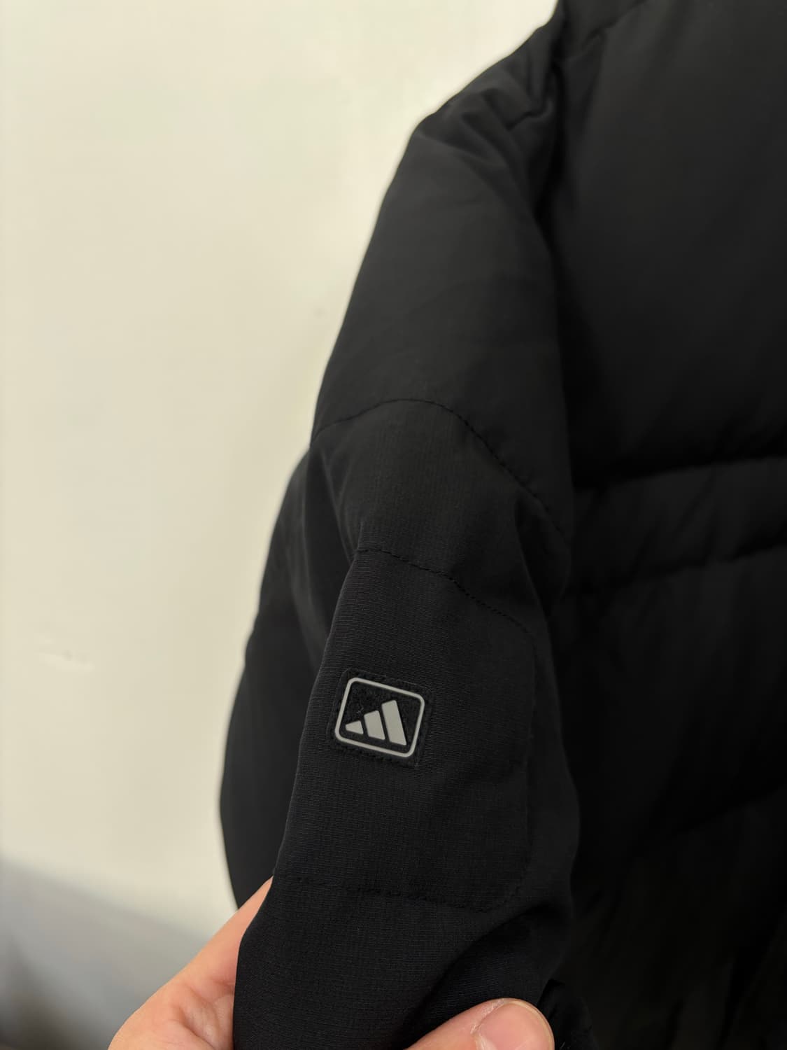 아디다스 다운패딩 상품이미지4