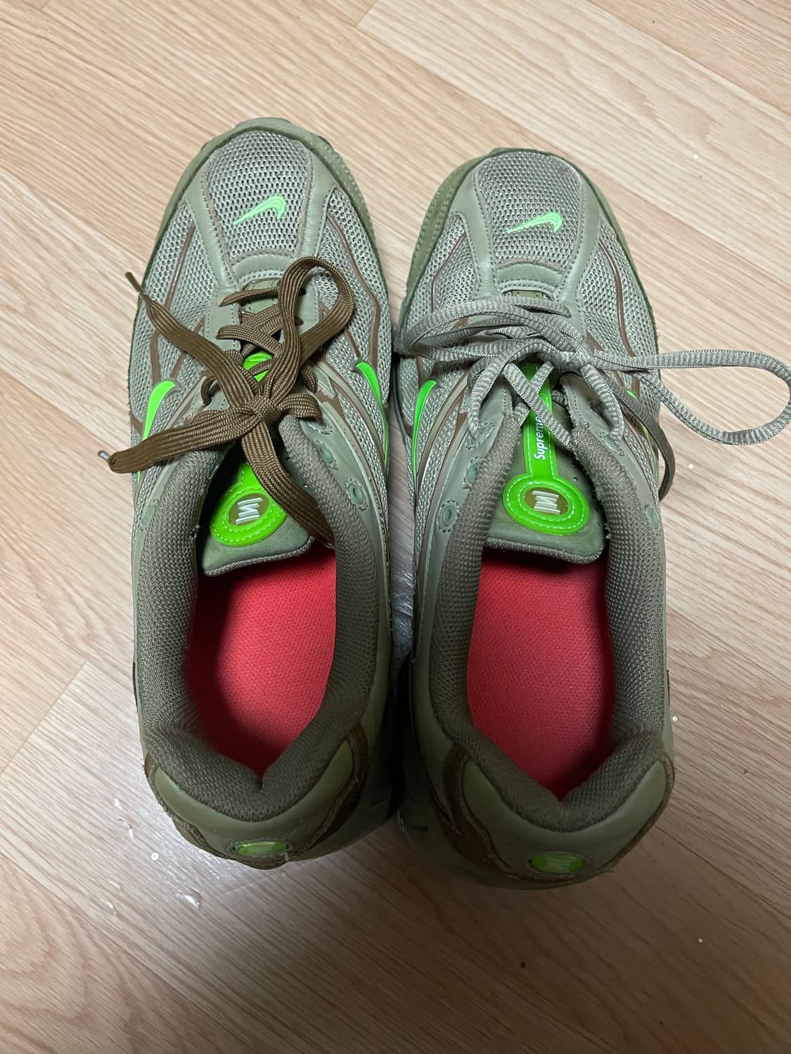 [280]나이키 샥스 라이드 2 슈프림 뉴트럴 올리브 상품이미지3