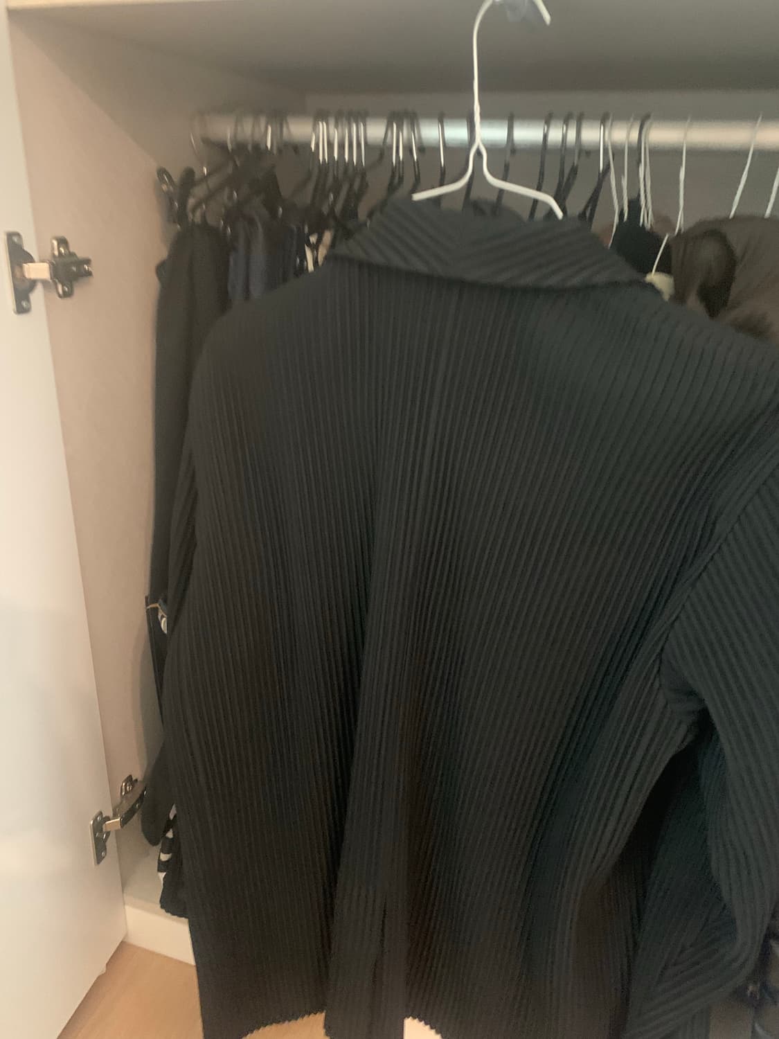 옴므플리세 베이직 자켓 4 블랙 매장판 상품이미지2