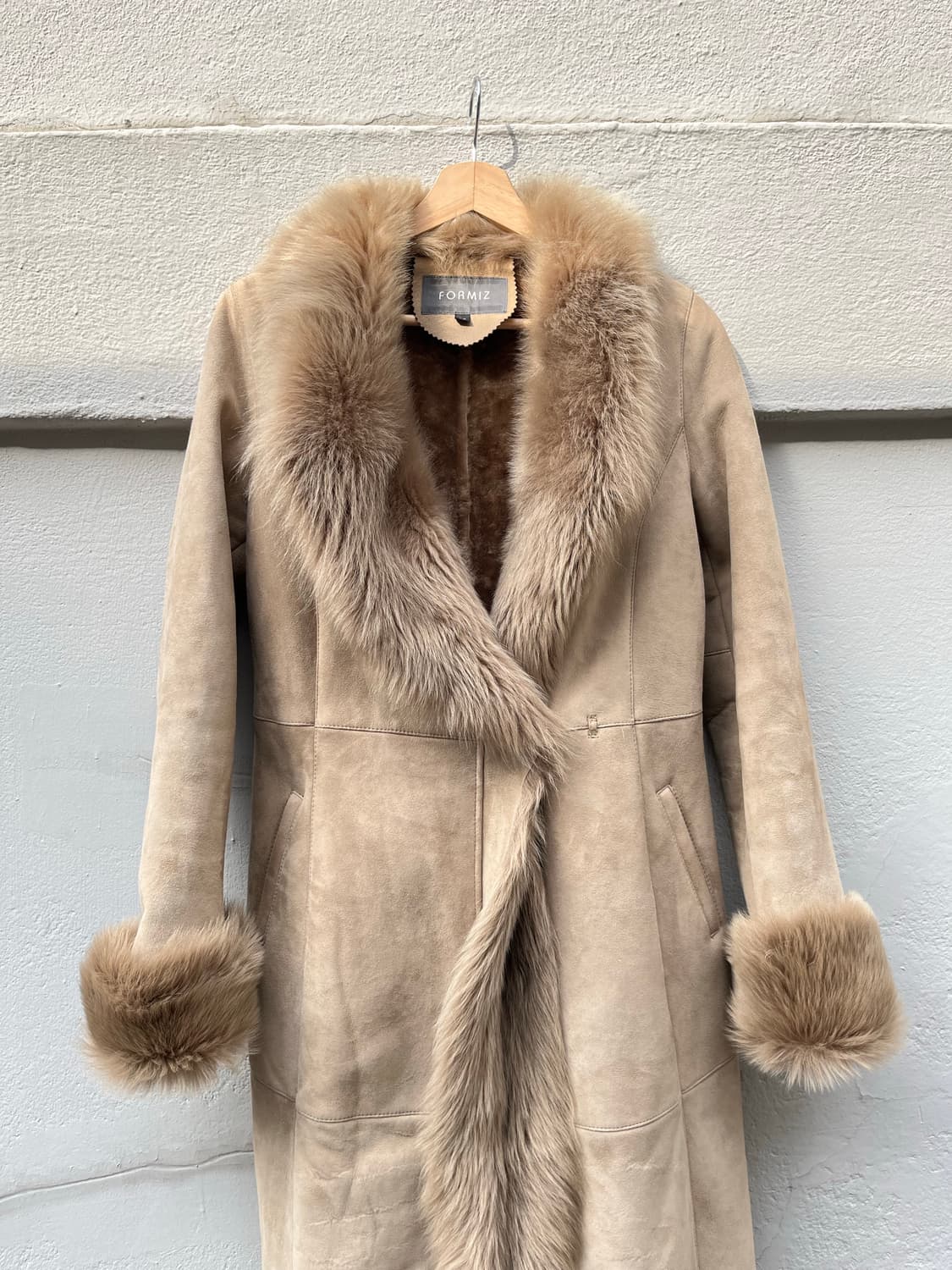 베이지 퍼 무스탕 롱코트 상품이미지2