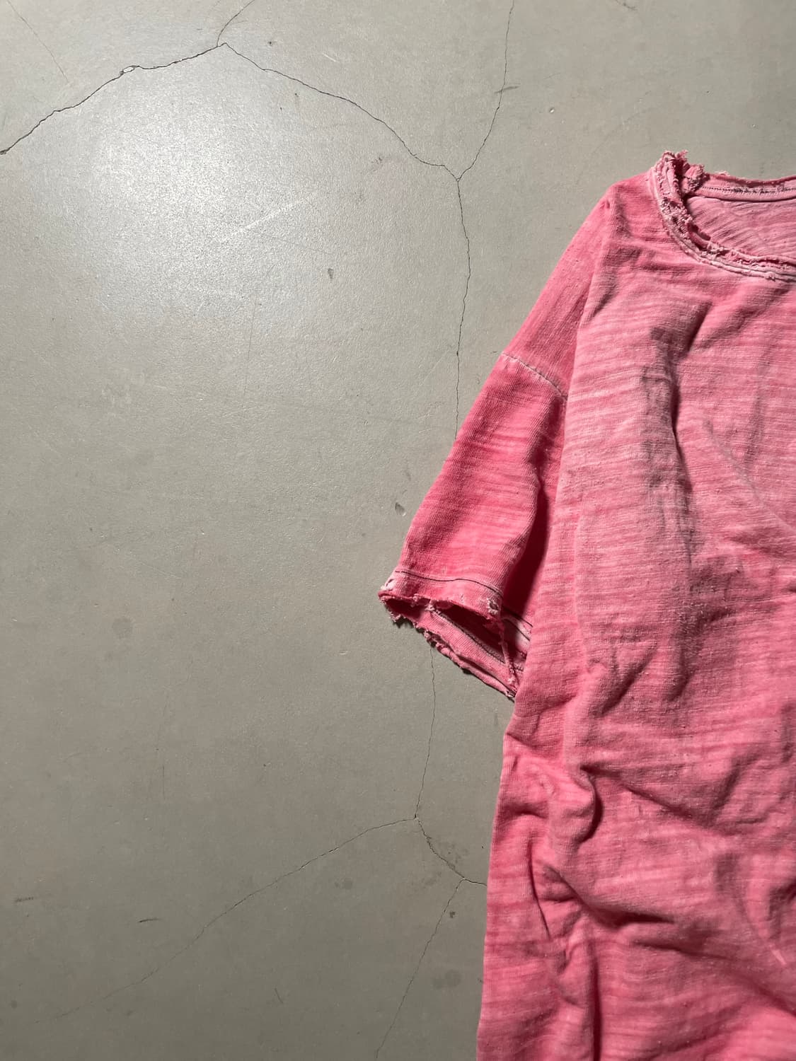  KZ Atelier Distressed Short Sleeve Tee 상품이미지3