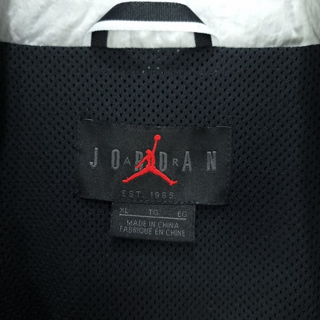 [나이키] 로고 프린팅 오버핏 바람막이 자켓 블랙 M19166 상품이미지8