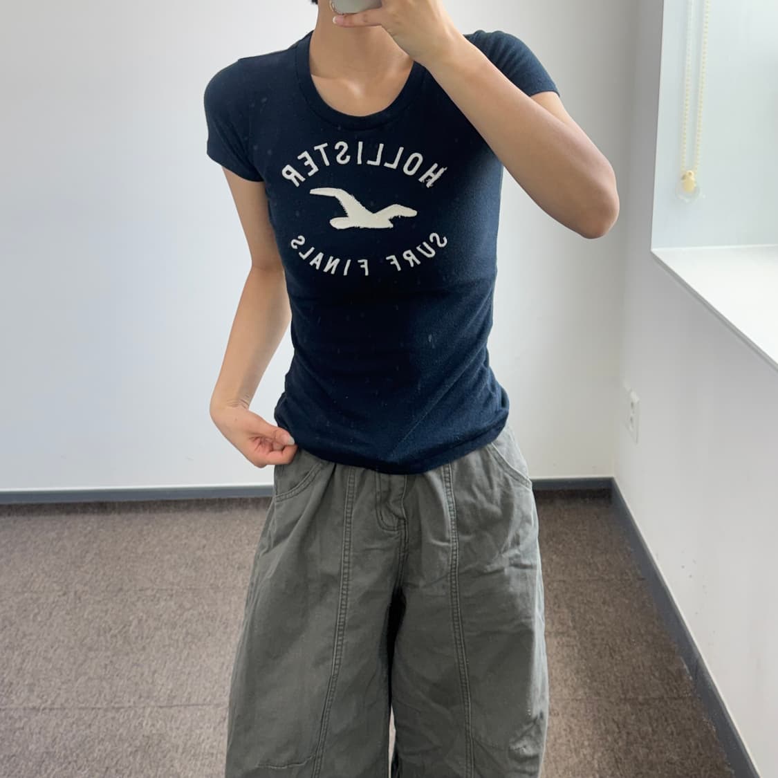 Hollister 홀리스터 스펠아웃로고 네이비 반팔 상품이미지2