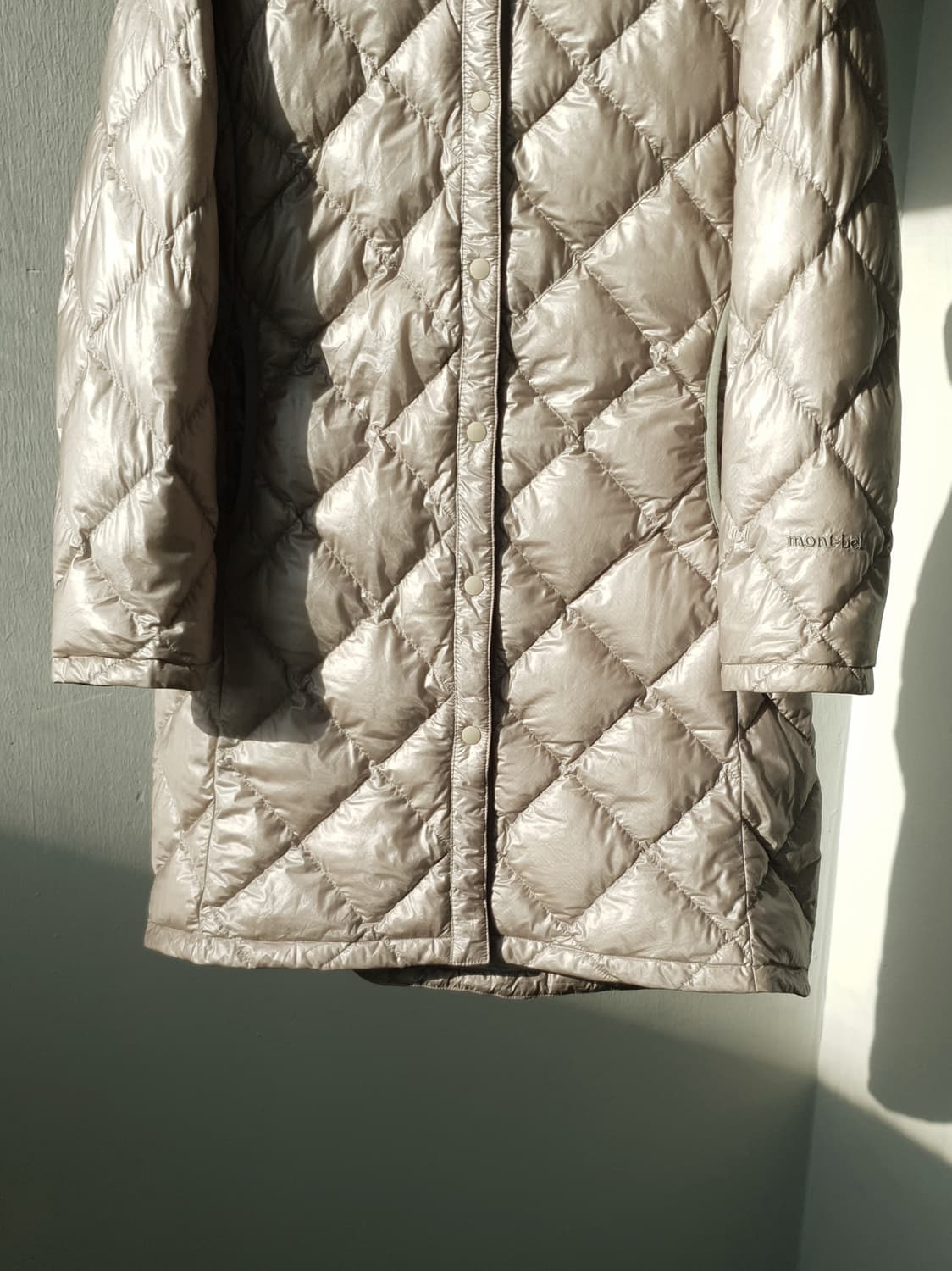 MontBell down travel coat 상품이미지4