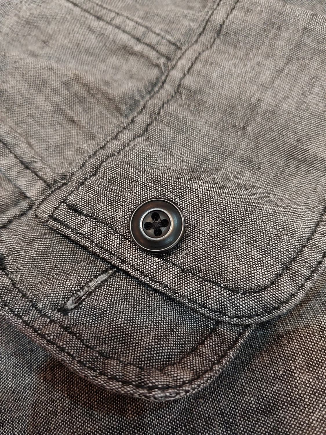 유니클로 샴브레이 워크 셔츠 M
사이즈 택포 1만4천원 상품이미지5