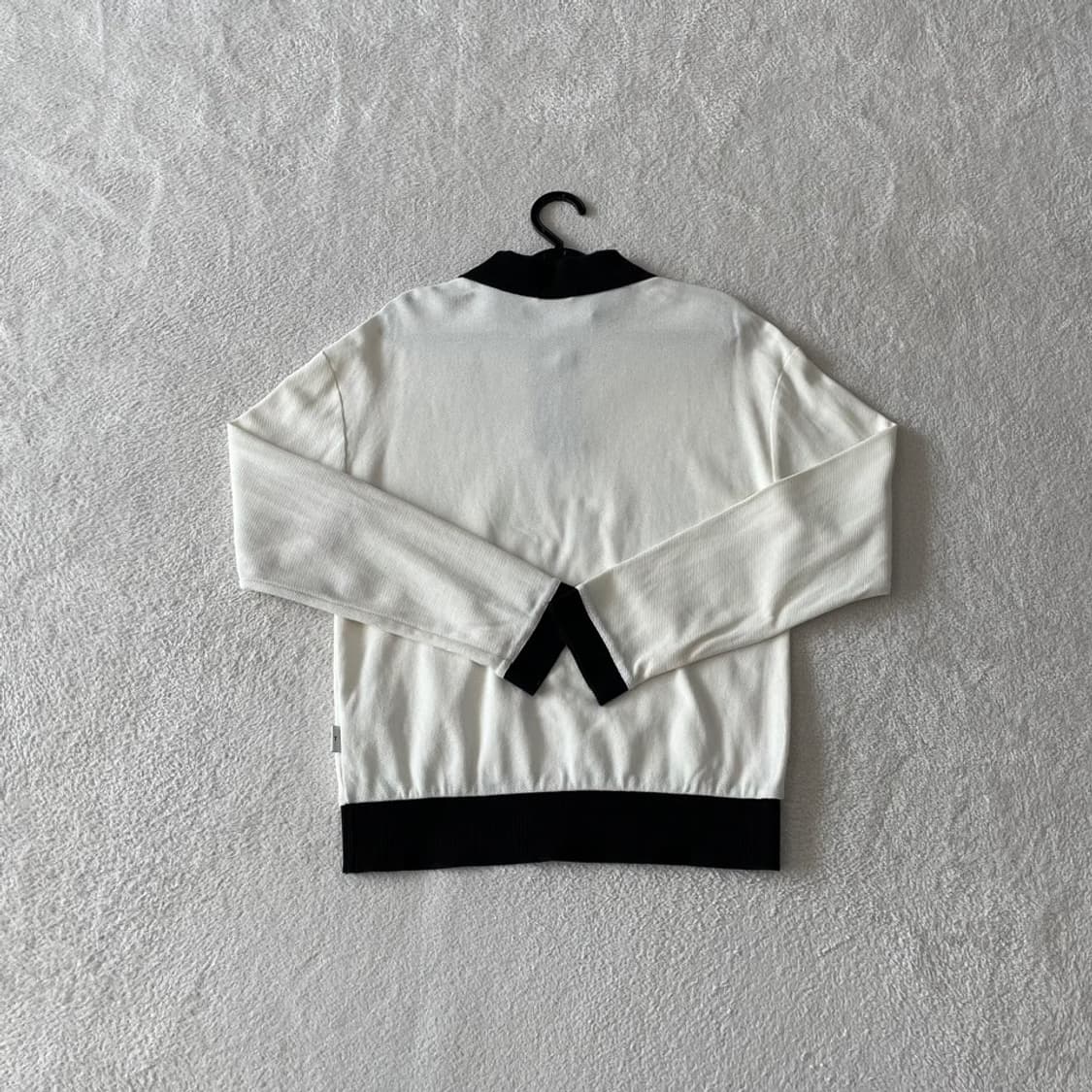 85 헤지스 여성 2023 긴팔카라니트티 S 상품이미지9