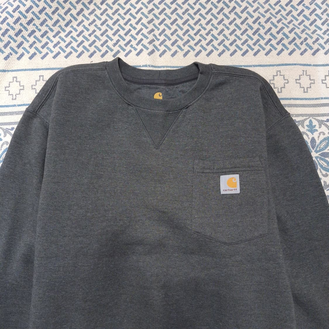 칼하트 그레이 체스트포켓 로고패치 기모 맨투맨 티셔츠 XL-2XL 상품이미지4