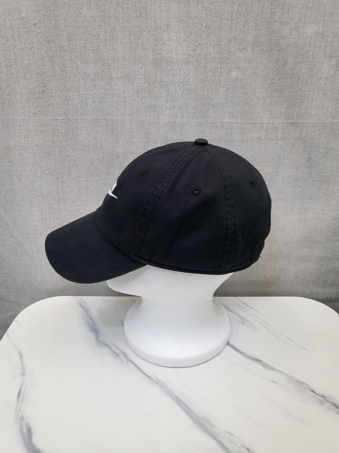 나이키 로고 볼캡 블랙 상품이미지4
