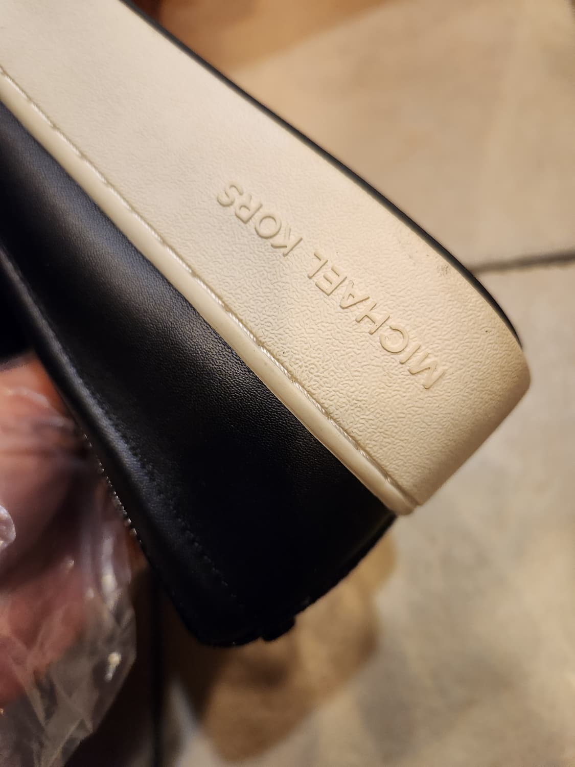 마이클코어스 블랙 플라워 슬립온 상품이미지8