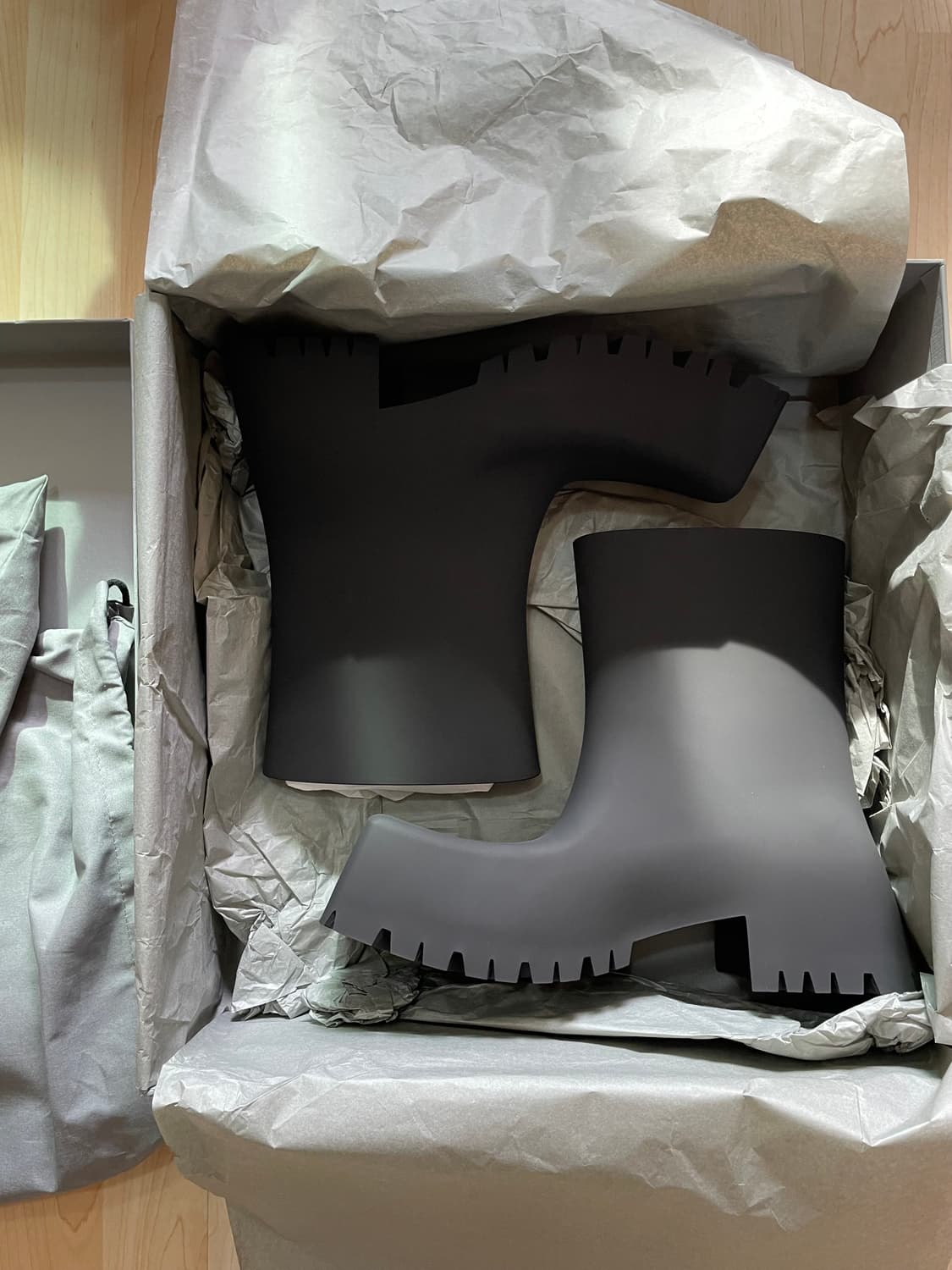 [42] 발렌시아가 트루퍼 부츠 블랙 상품이미지1