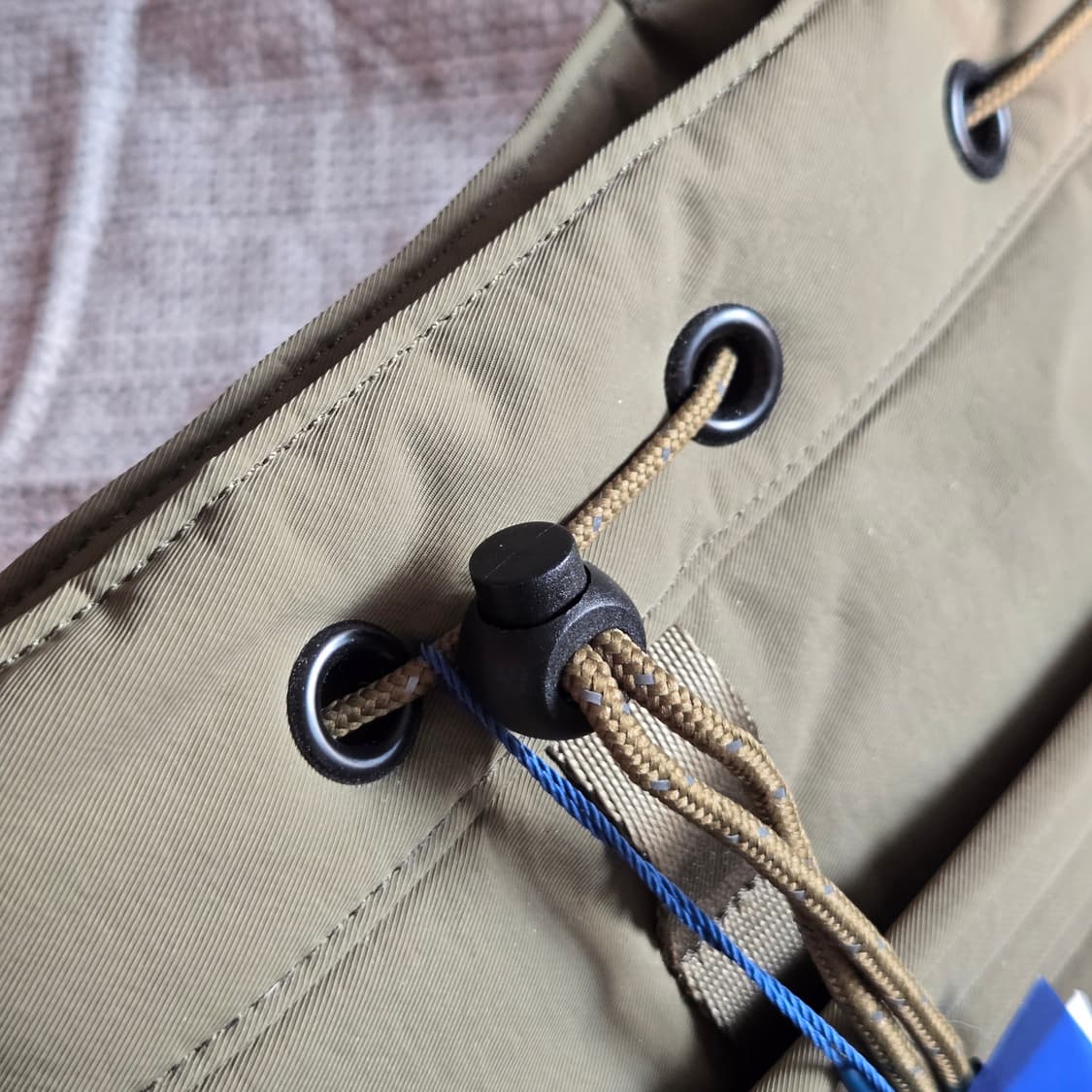 (새상품) 스위치 시티보이즈 버킷백 M 올리브그린 포터맛 상품이미지8