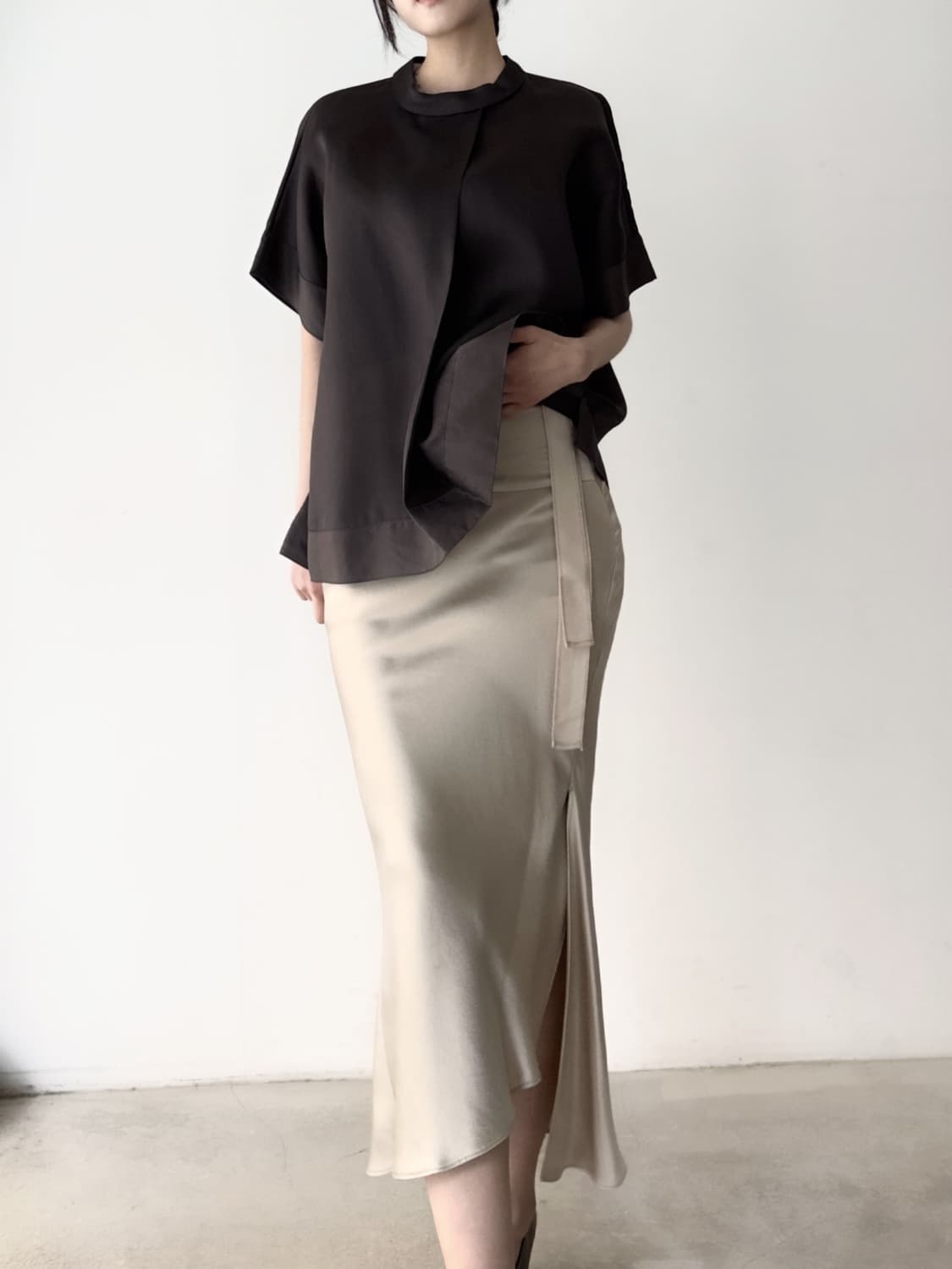 Glossy strap feminine skirt  상품이미지8