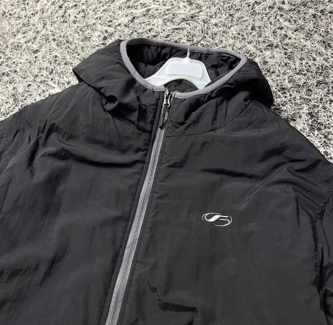 필루미네이트 2way 지퍼 블랙XL 경량 패딩점퍼. 상품이미지2