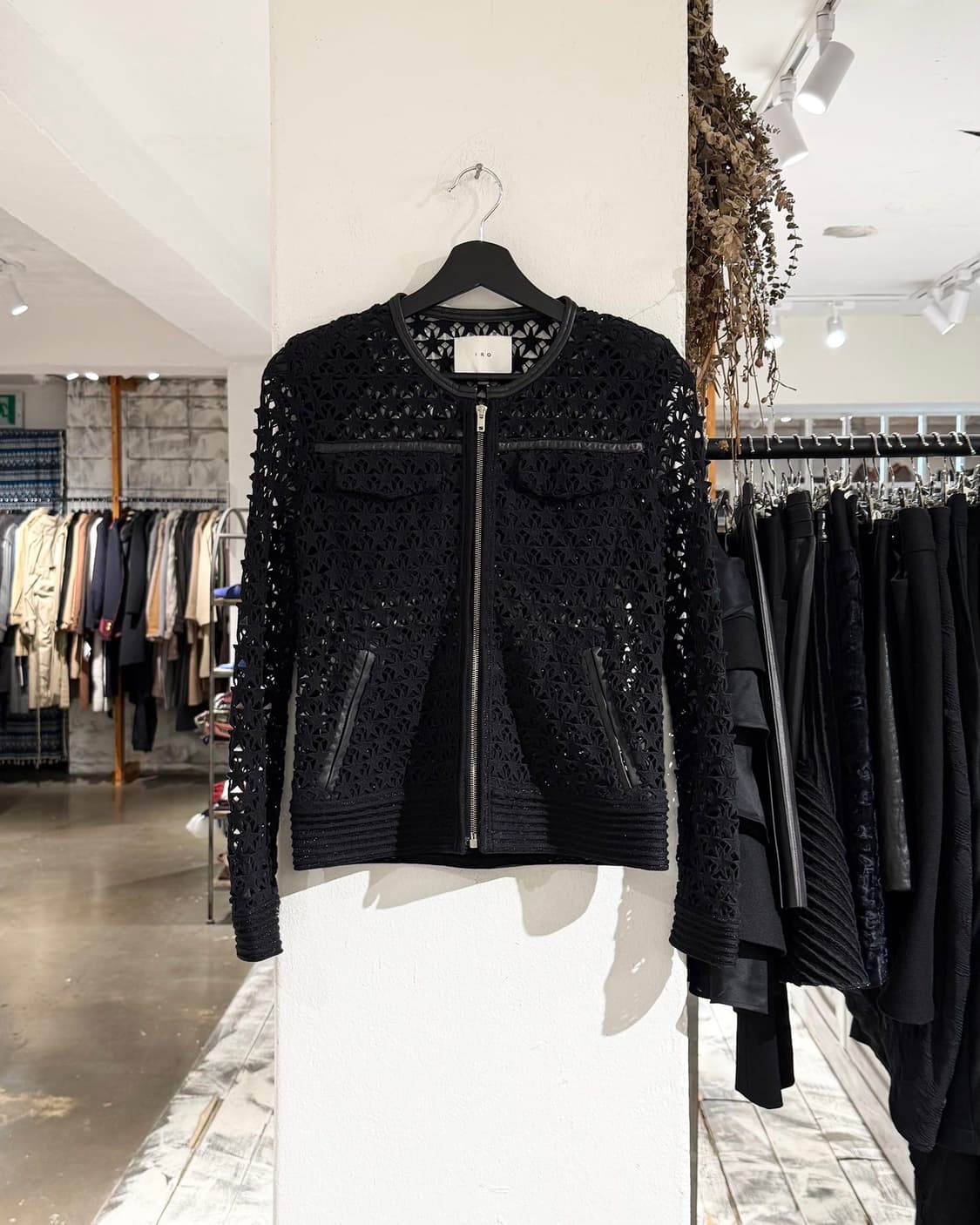 이로 블랙 스타 펀칭 레이스 집업 자켓 상품이미지1