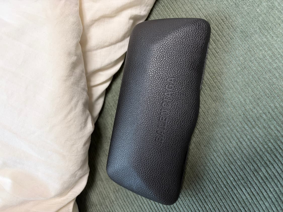 발렌시아가 트위스트 캣 선글라스 블랙 상품이미지8