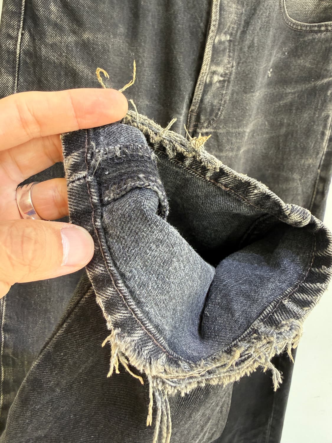 90's LEVIS 501 (Made in USA) 흑청 데님 팬츠  상품이미지5