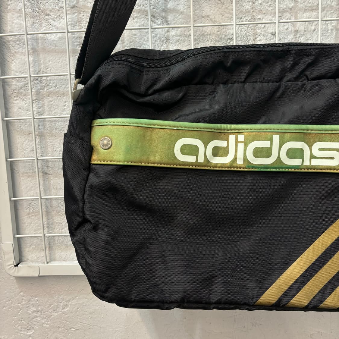 00s 아디다스 올드스쿨 빈티지 블랙 크로스백 OS 상품이미지4