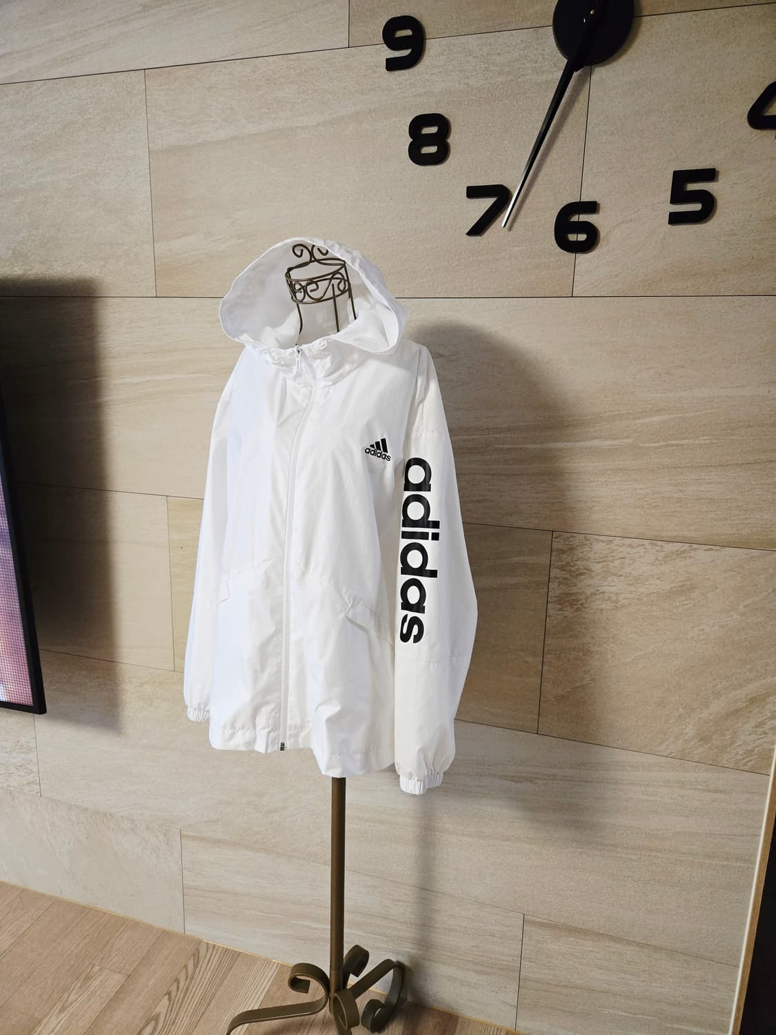 [m] 아디다스 여성 바람막이 후드 자켓 상품이미지2
