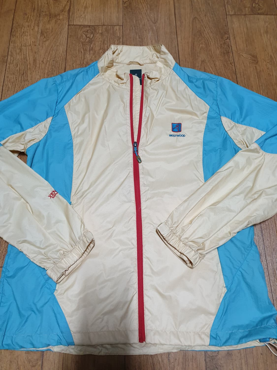 1057 웨스트우드 바람막이 105 사이즈입니다 상품이미지2
