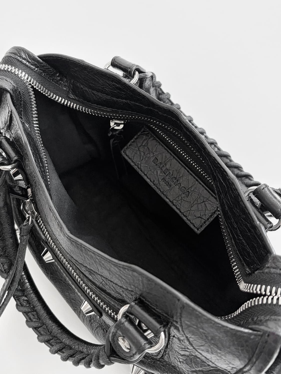 발렌시아가 클래식 시티백 미니 판매합니다. 상품이미지6