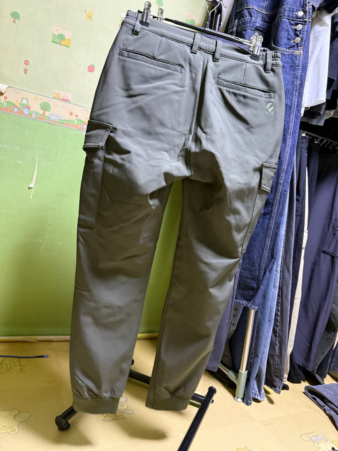 안녕하세여 험멜 약기모 조거팬츠 30사이즈 3종 판매합니다. 상품이미지6