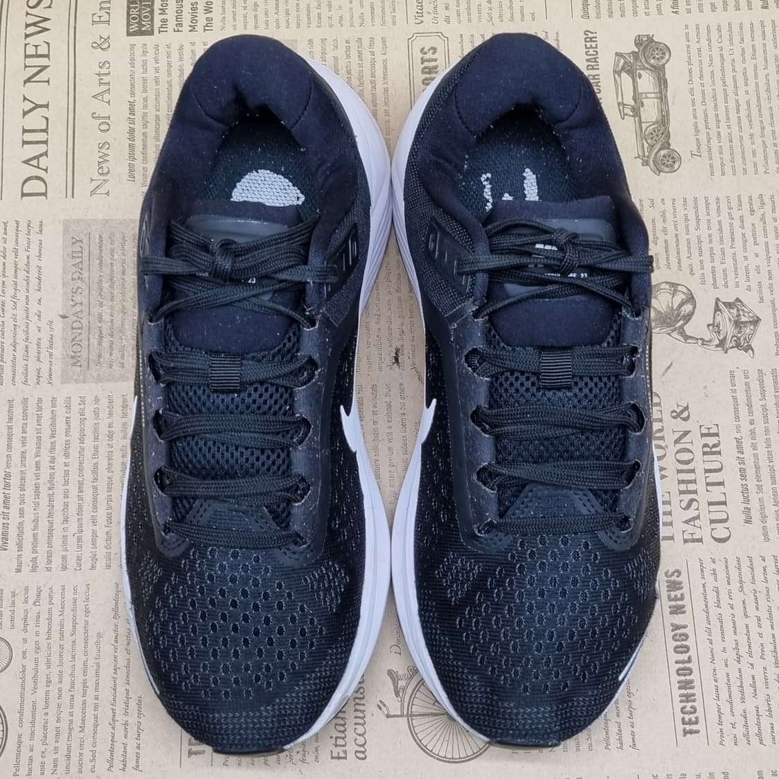 나이키 에어 줌 스트럭쳐2 운동화250 상품이미지2