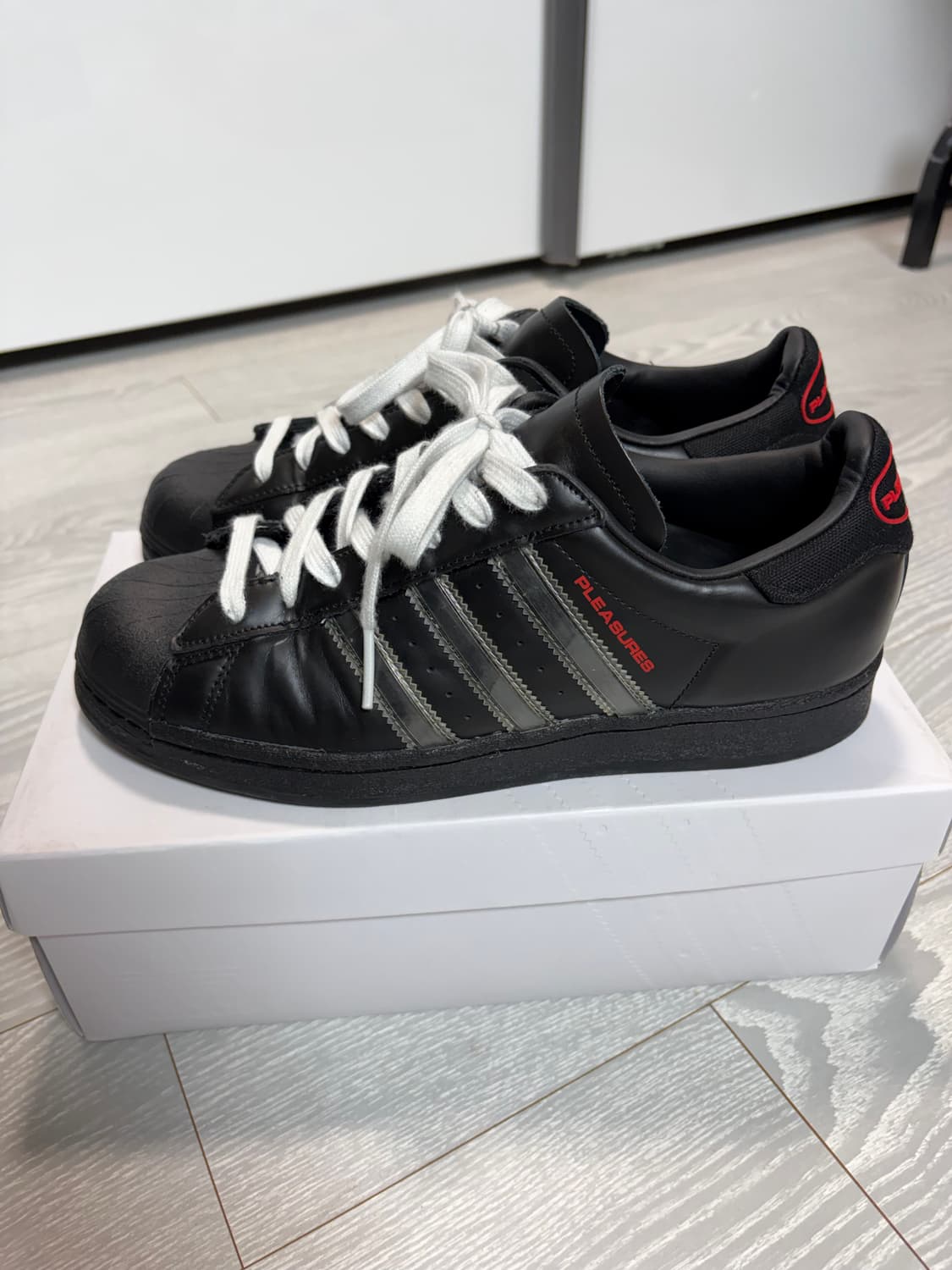 아디다스 x 플레져스 슈퍼스타 265 상품이미지2