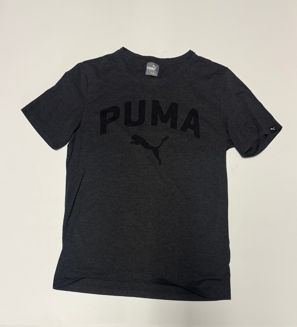 공용!! 푸마 Puma 빅 로고 코튼 혼방 반팔 티셔츠 S ~ M 차콜 상품이미지1