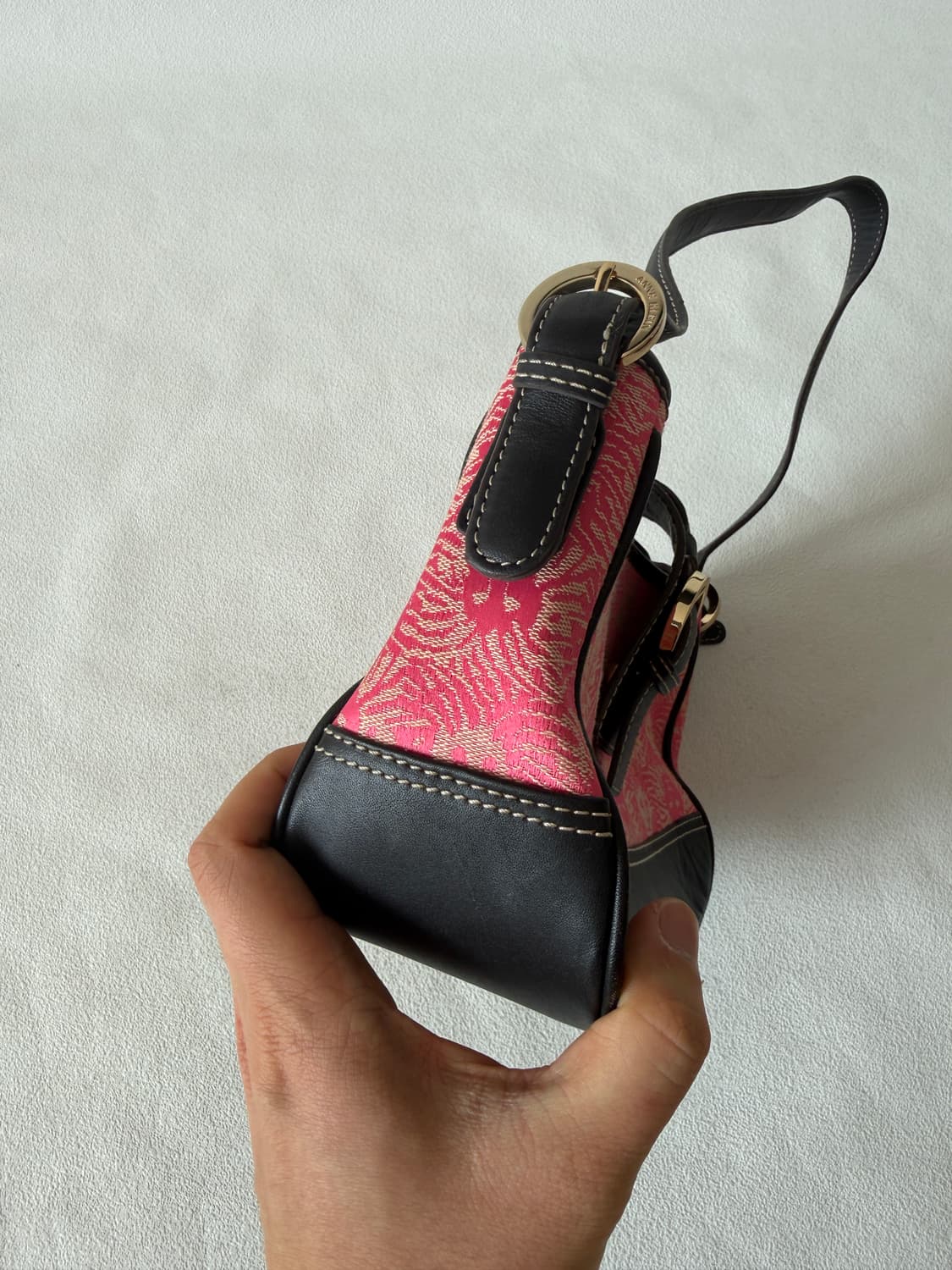 앤클라인(Anne Klein) 코튼&레더 숄더백 상품이미지3