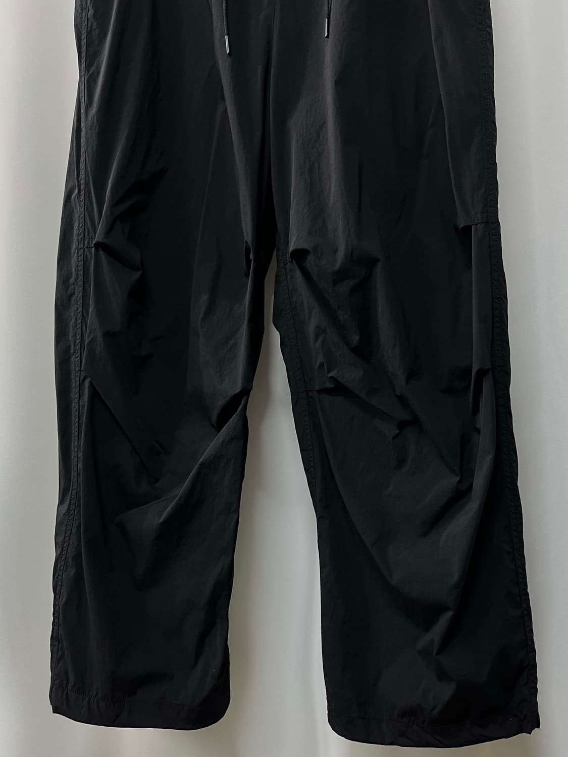 무신사 스탠다드 파라프루퍼 나일론 팬츠 상품이미지6