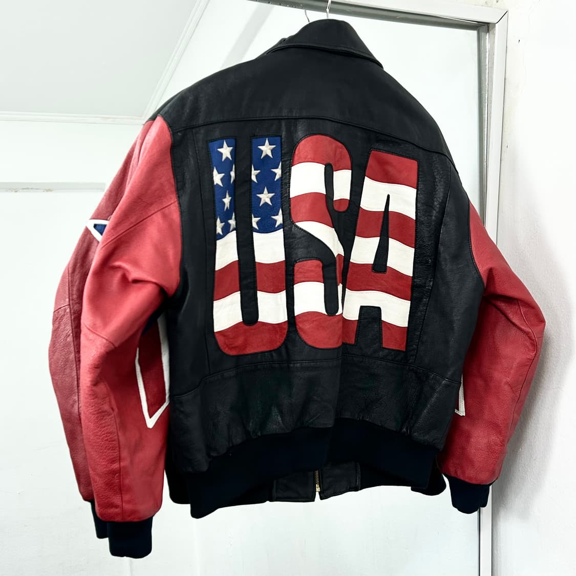 Michael Hoban 소가죽 성조기 봄버 자켓 상품이미지1